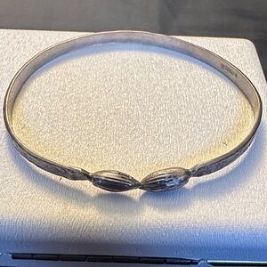 Vintage .925 Sterling Silver West Indian Bangle - Cocoa Pod Design 11.9g
